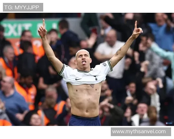 英超历史最佳前锋之争凯恩的辉煌成就与传奇地位解析