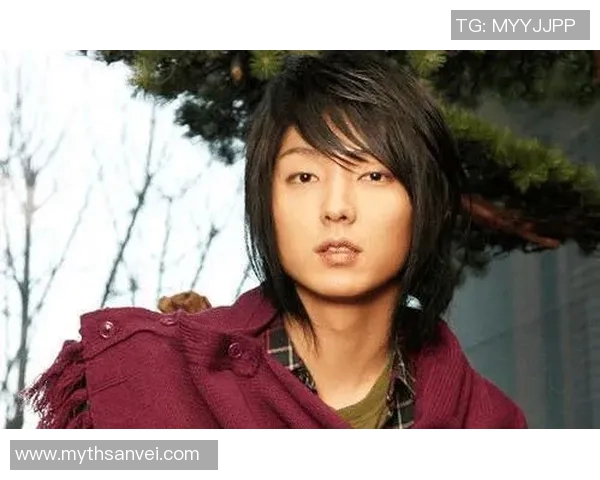 日本足球明星颜值逆天球场上的绝世美男与魅力风采